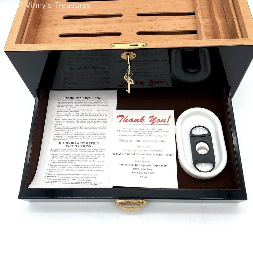 Humidor Supreme Limited Edition 2000 Cigar Humidor Wood Gloss Black With Key